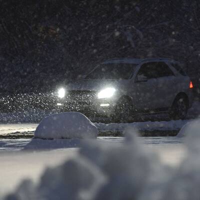 Erster Schnee der Saison im Osten führte zu Verkehrs-Chaos