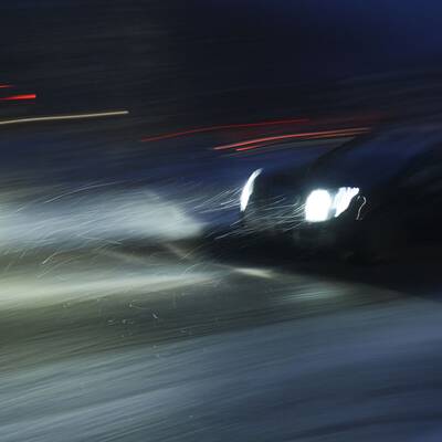 Erster Schnee der Saison im Osten führte zu Verkehrs-Chaos