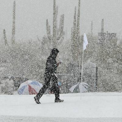 Schneesturm stoppt Golfturnier in der Wüste