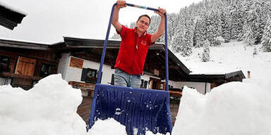 Der erste Schnee löst Winter-Chaos aus