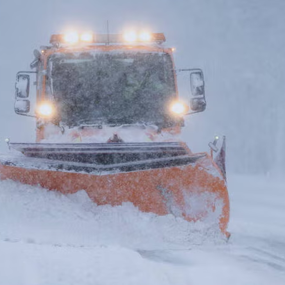 Schneewalze bringt einen halben Meter Neuschnee