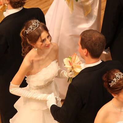 Gloria Burda eröffnet