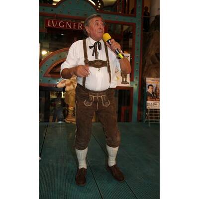 'I bin der Lugner (olé olé)': Jetzt singt Mörtel auch noch