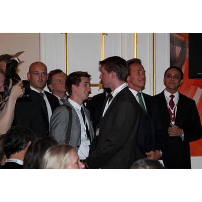 Arnold Schwarzenegger in Wien gelandet