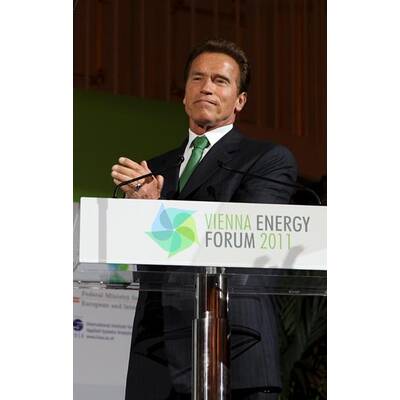 Arnold Schwarzenegger in Wien gelandet