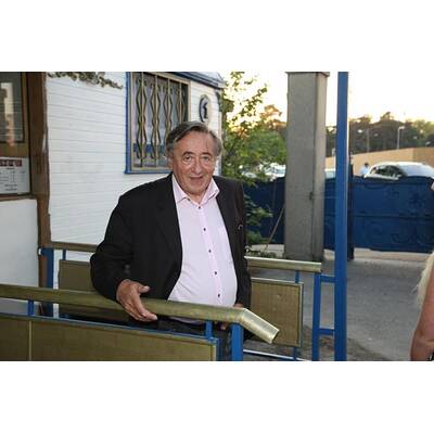 Galapremiere: Stars im Circus Louis Knie