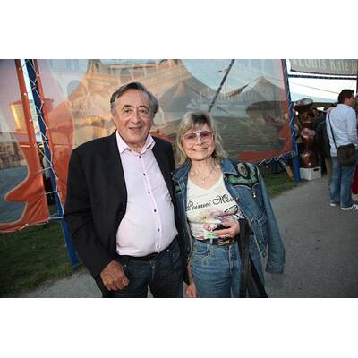 Galapremiere: Stars im Circus Louis Knie