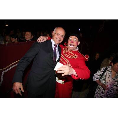 Galapremiere: Stars im Circus Louis Knie