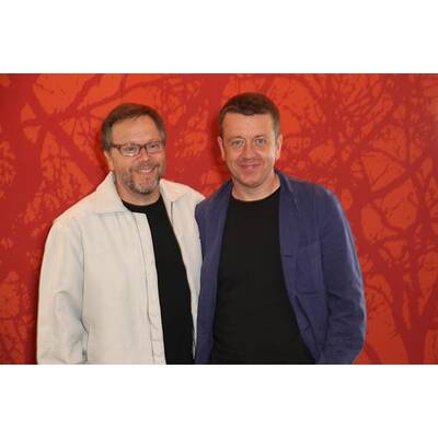 Jude Law & Co-Stars präsentieren 