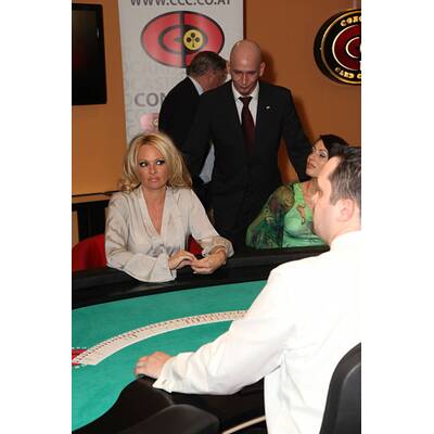 Lugner-Gast Pam verzwaubert Wien