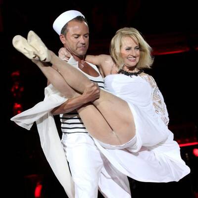 Life Ball 2012: Dagmar Kollers Strumpfhosenblitzer