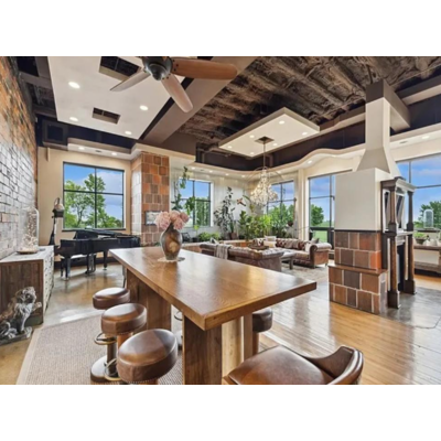 Ehemalige Schule ist jetzt eine Luxus-Immobilie