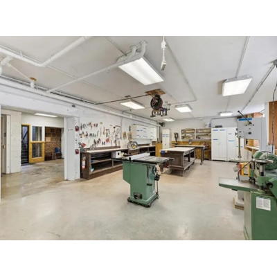 Ehemalige Schule ist jetzt eine Luxus-Immobilie