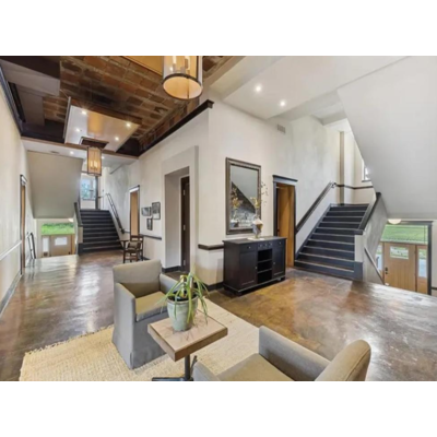 Ehemalige Schule ist jetzt eine Luxus-Immobilie