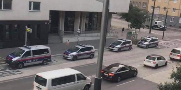 Amok-Attacken auf Frauen in Wien: Jagd auf irren Täter