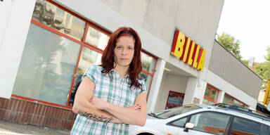 Verk&auml;uferin jagte Messer-Mann