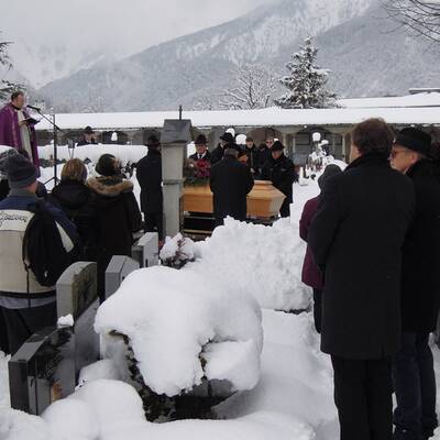 Begraebnis von Antonia Adelsmayr