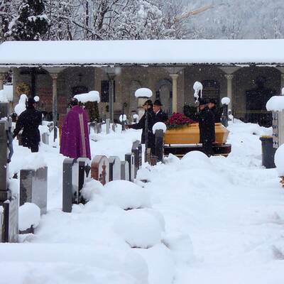 Begraebnis von Antonia Adelsmayr