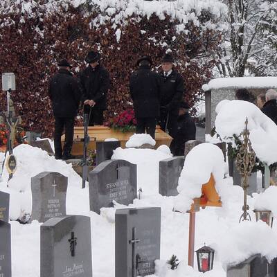 Begraebnis von Antonia Adelsmayr