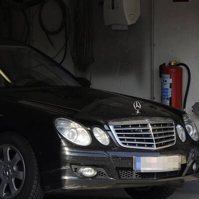 Wildwest-Szenen beim Flughafen