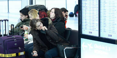 Schnee: Sperre der A21 und des Airports