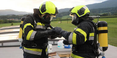 Schwefels&auml;ure-Austritt bei Schwimmbad &ndash; Verletzter im KH