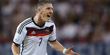 Schweinsteiger in Klinik geflogen