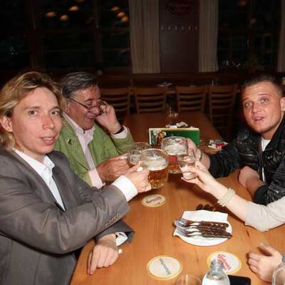 Superstar Menowin im Schweizerhaus