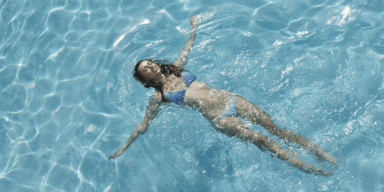 Schwimmen Sie sich schlank