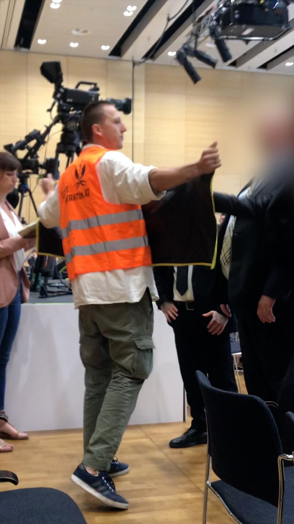 Ex-Ski-Star bei OMV-Veranstaltung abgeführt