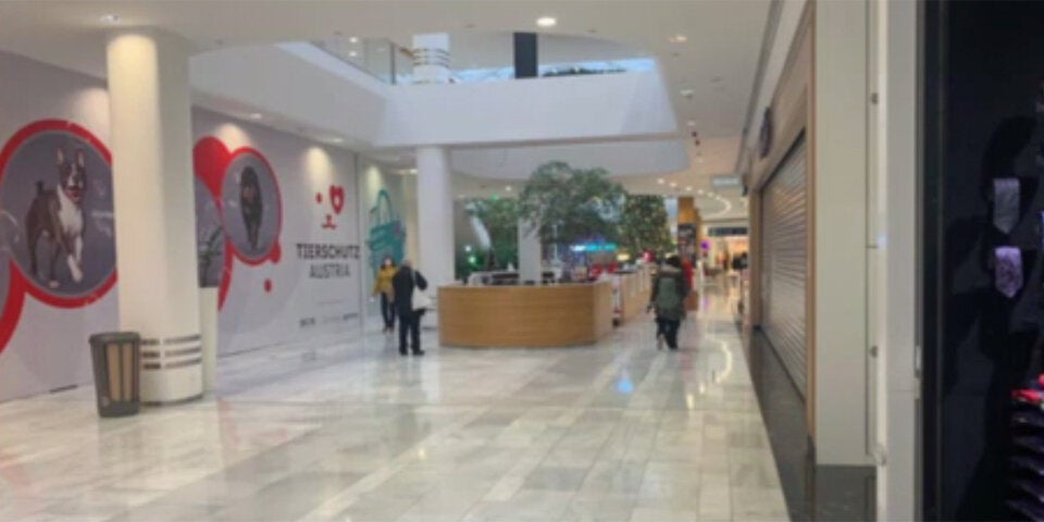 oe24-Reporter von SCS-Gelände gescheucht