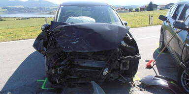 Frontal-Kollision von zwei Schwangeren