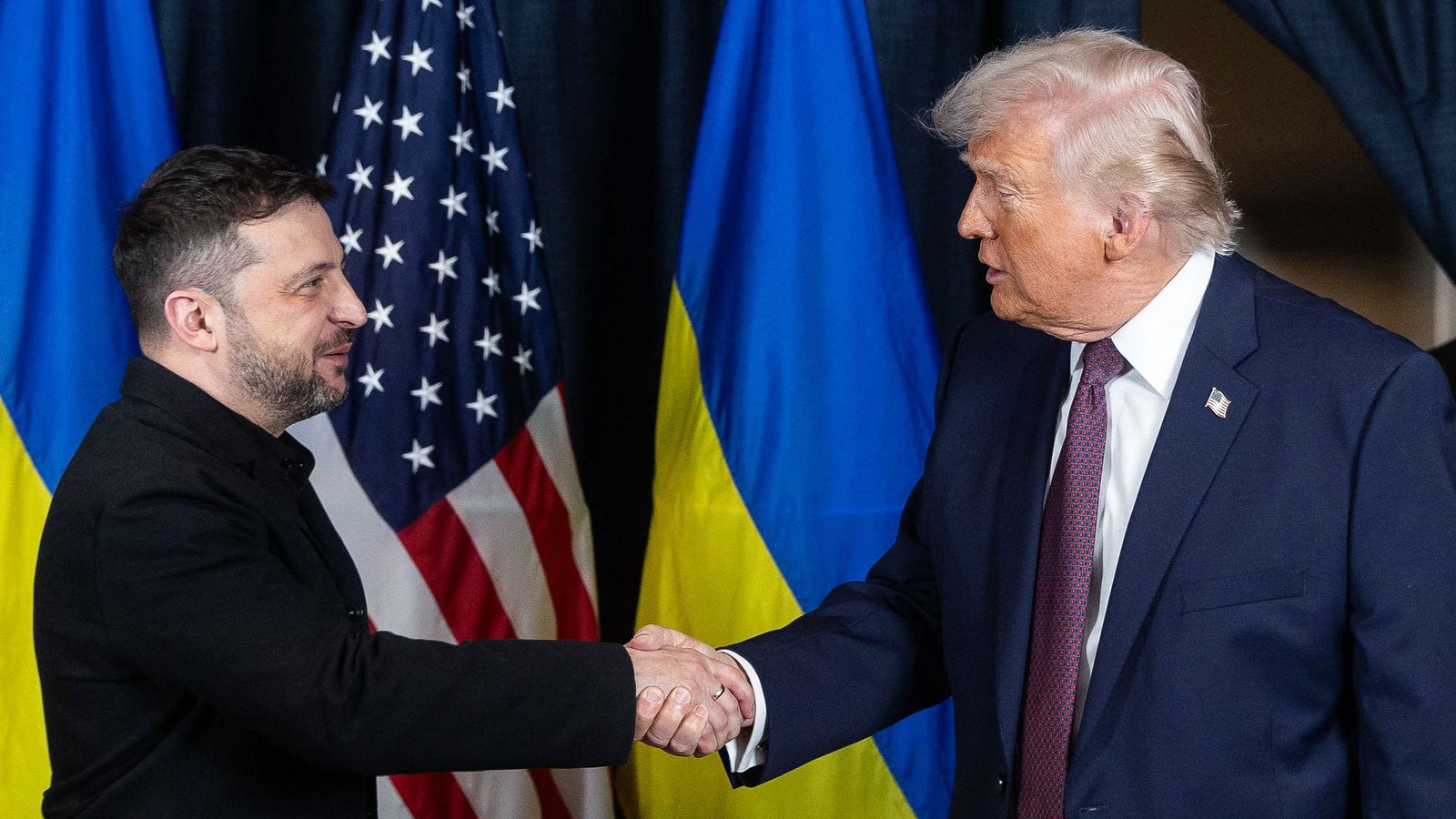 Selenskyj telefonierte mit Trump zu weiteren Gesprächen Kép