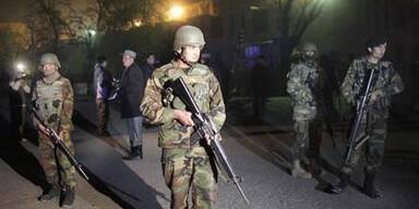 serena_luxushotel_anschlag