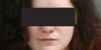 Frau hatte Oral-Sex mit Hunden