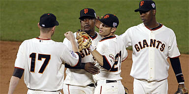 SF Giants st&uuml;rmen Titel entgegen