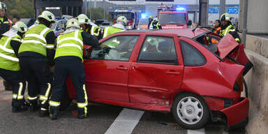 Serien-Crash auf der Südautobahn 