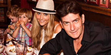 Charlie Sheen & Brooke Mueller mit Bob und Max