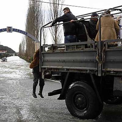 Überschwemmungen: Tausende obdachlos