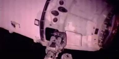 Private Raumfähre "Dragon" nach Mission gelandet