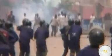 Kongo: Tr&auml;nengas gegen Demonstranten