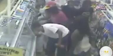 Massenraub&uuml;berfall im Supermarkt