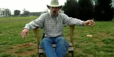 Wegen Facebook: Vater zerschie&szlig;t Laptop