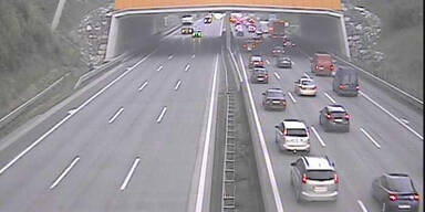 A1: Stau und Sperre Richtung Wien
