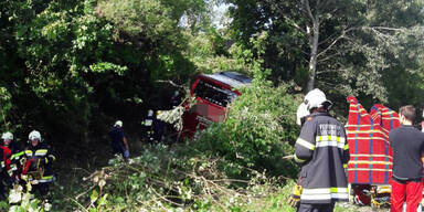 Schwerer Bus-Unfall in Korneuburg