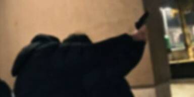 B&ouml;ller-Wahnsinn und Pistolensch&uuml;sse: Video zeigt Silvester-Eskalation in Wien