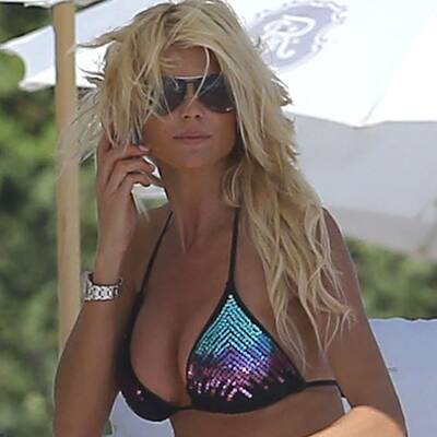 Victoria Silvstedt am Strand in Miami