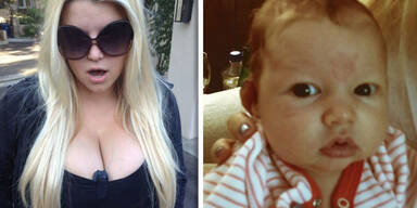 Jessica Simpson, Maxwell