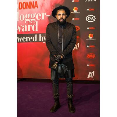 MADONNA Blogger Award