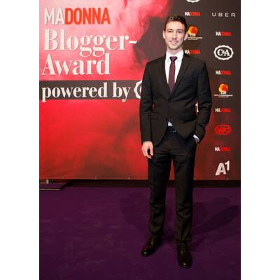 MADONNA Blogger Award